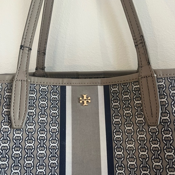 Tory Burch Navy and Gray Signature Tote - Picture 3 of 7
